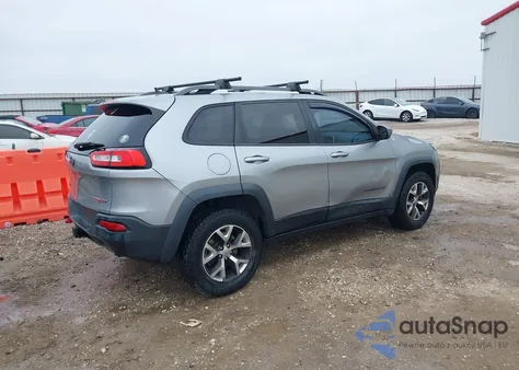 2015 Jeep Cherokee Trailhawk z USA, uszkodzony, nr VIN 1C4PJMBS5FW756592
